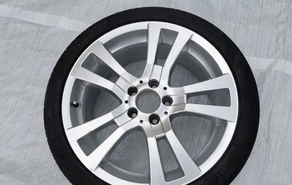 Mercedes-Benz GLK (X204) R18 alloy rim 