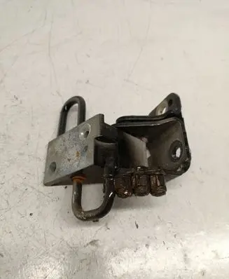 Audi Q7 4L Front door lower hinge 8E0831412E