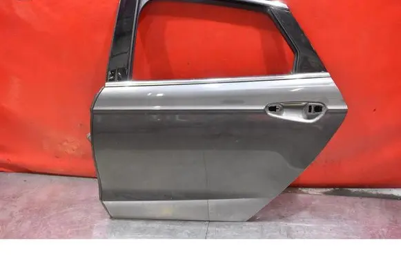 Ford Mondeo MK I Rear door