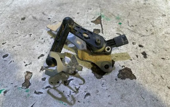 Mercedes-Benz GLC C254 Front height sensor lever A0009053713 0004 0801202402218
