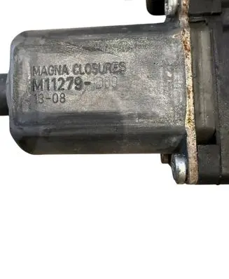Opel Meriva B Front door electric window regulator M11279