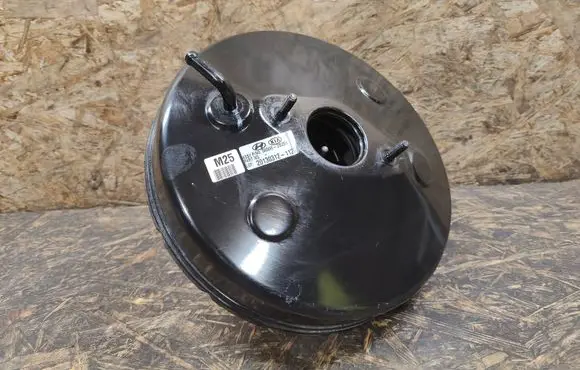 Hyundai ix35 Brake booster 585002S251