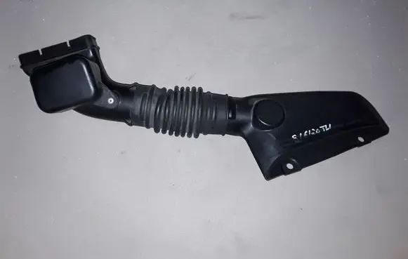Mitsubishi Outlander Air intake duct part 1505A661