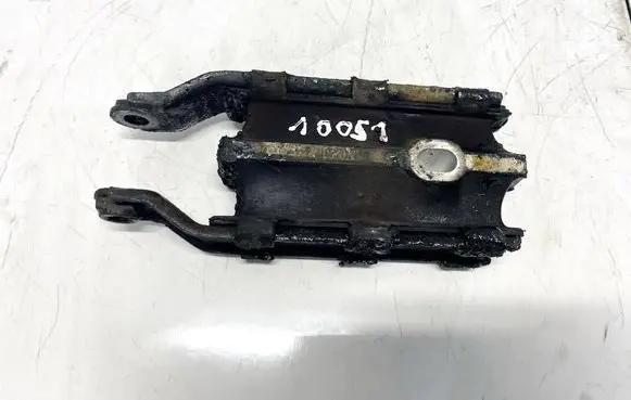 Volvo XC60 Engine mount bracket A0094