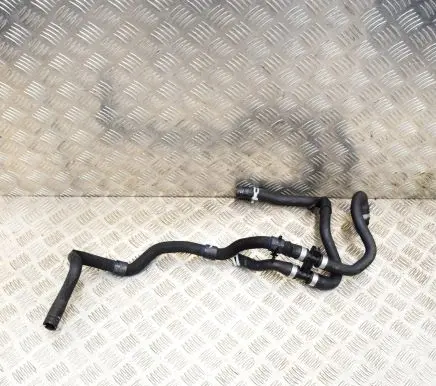 Volvo XC40 Engine coolant pipe/hose 32249728