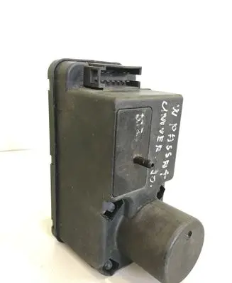 Volkswagen PASSAT B3 Central locking vacuum pump 357962257
