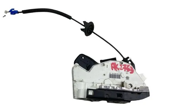 Volkswagen Golf VII Rear door lock 5K4839016Q