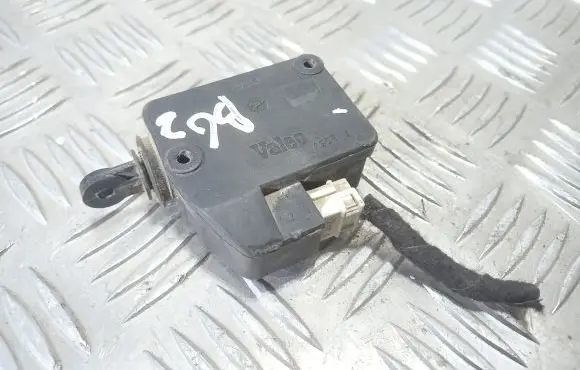 Volvo S40, V40 Tailgate boot lock/latch motor 