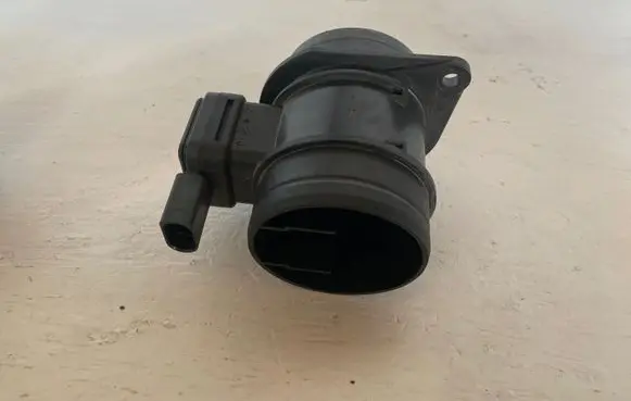 Volkswagen Golf VI Mass air flow meter 03L906461 5WK97023 024010012