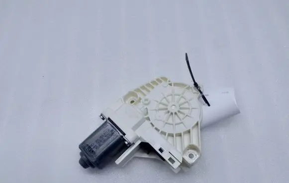 Audi Q3 8U Rear door window regulator motor 8K0959811A