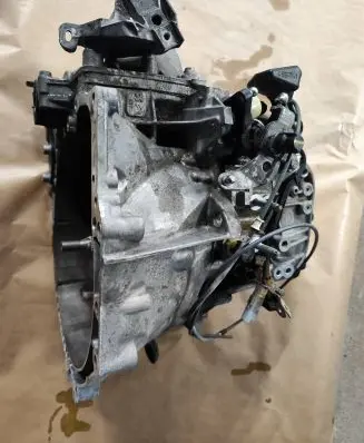 Citroen C5 Aircross Manual 6 speed gearbox 9805625610