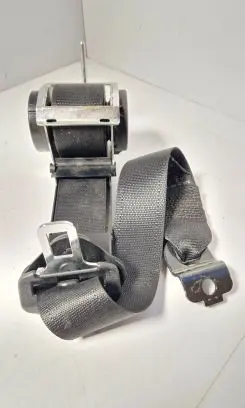 Opel Astra H Front seatbelt 93335105