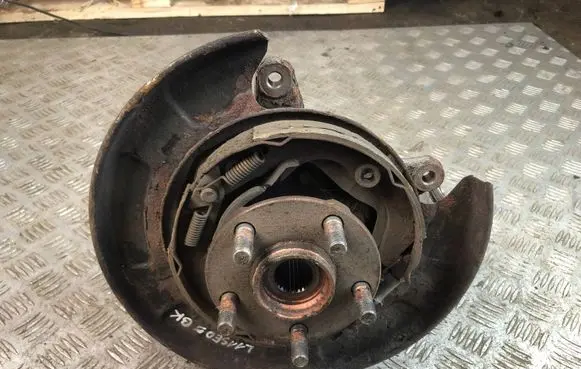 Subaru Legacy Rear wheel hub