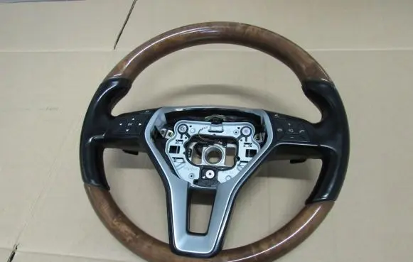 Mercedes-Benz CLS C218 AMG Steering wheel A2184602518
