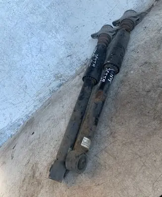 Volkswagen Jetta VI Rear shock absorber/damper 5c0512011