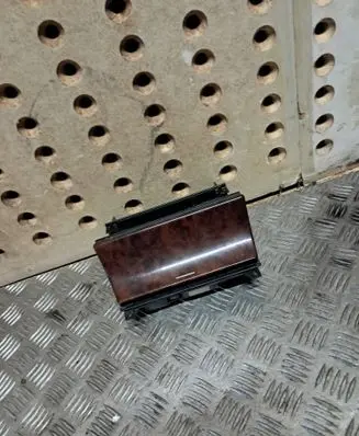 Ashtray (front)