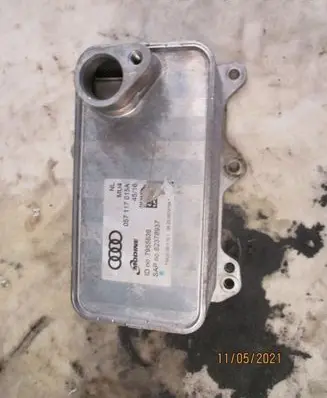 Audi Q7 4M Exhaust manifold 057117015AAUDI