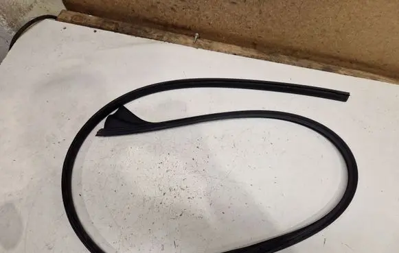 Tesla Model Y Front door rubber seal 149767700C 149767800C