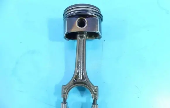 Piston