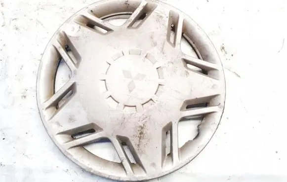 Mitsubishi Colt R14 wheel hub/cap/trim mr19826101 mr198261-01