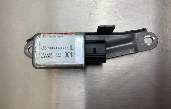 Subaru Tribeca Airbag deployment crash/impact sensor 1879001821 98236XA01A