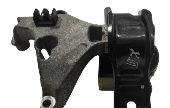 Renault Kangoo I Engine mount vacuum valve 112108607R