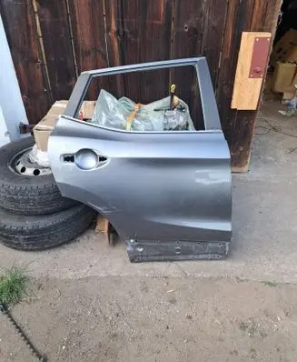 Nissan Qashqai Rear door 