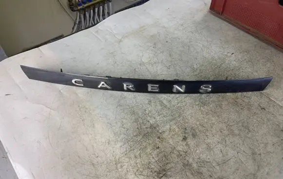 KIA Carens I Trunk door license plate light bar Ok2fb51270