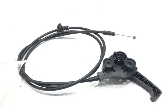 Hyundai Santa Fe Engine bonnet/hood lock release cable 