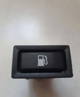 Toyota Avensis T250 Fuel tank opening switch 156795