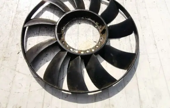 Audi A4 S4 B5 8D Fan impeller 058121301b