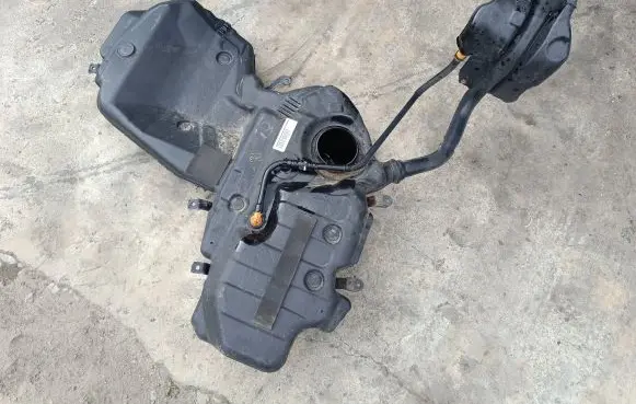 Seat Exeo (3R) Fuel tank 3R0201085 3R0201022G