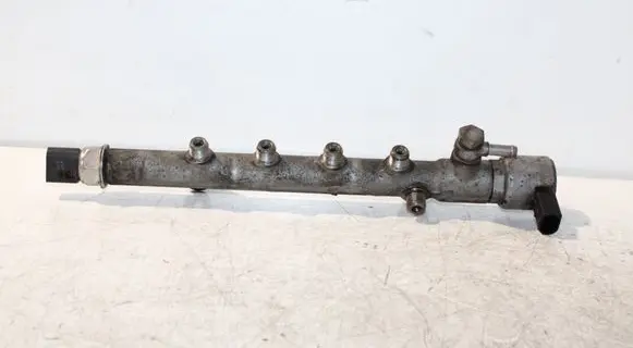 Fuel main line pipe