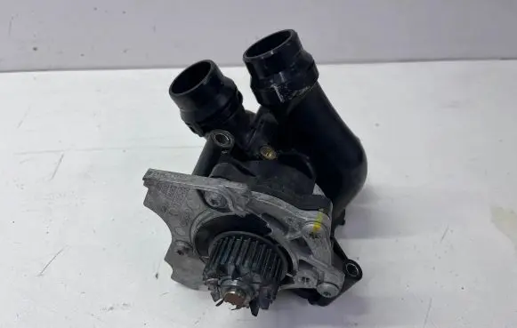 Volkswagen Tiguan Water pump 06H121010L 06H121026ED