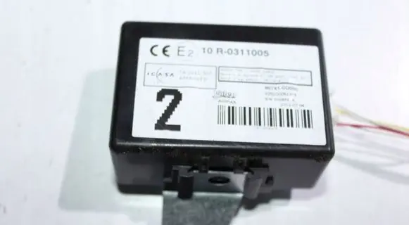 Toyota Yaris Voltage converter/converter module 0D090