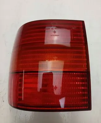 Volkswagen PASSAT B4 Rear/tail lights 3A9945111