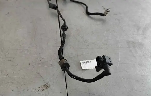 Jaguar XF X260 Vacuum valve T4A17435