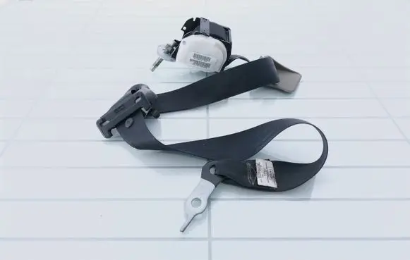 Chrysler Grand Voyager IV Front seatbelt 304061 1CS53TRMAA