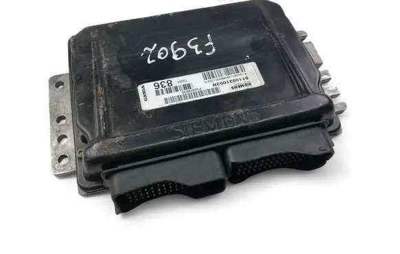 Volvo S40, V40 Engine control unit/module ECU P30858836