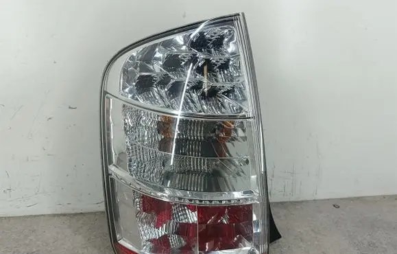 Toyota Prius (NHW20) Rear/tail lights 4714L