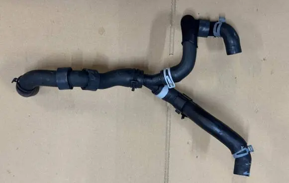 Audi Q3 F3 Engine coolant pipe/hose 5Q0121087M 5WA122157AG
