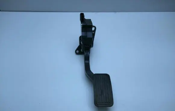 Mazda CX-7 Accelerator throttle pedal K42387360 I5765