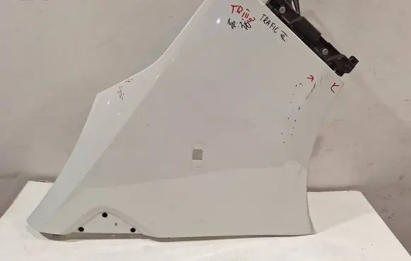 Renault Trafic III (X82) Fender