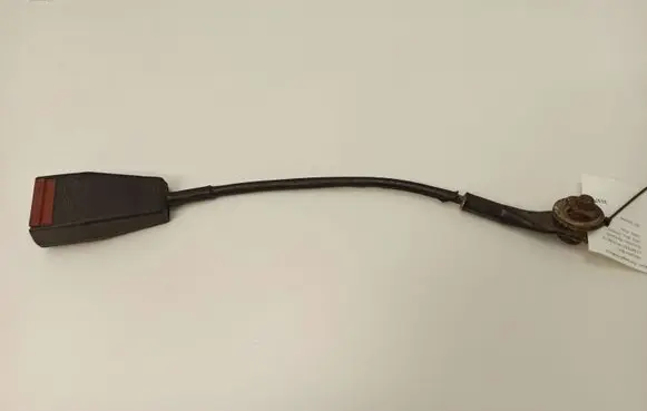 Mercedes-Benz COMPAKT W115 Front seatbelt buckle