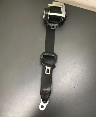 Porsche Cayenne (9PA) Rear seatbelt 609533100 022L000