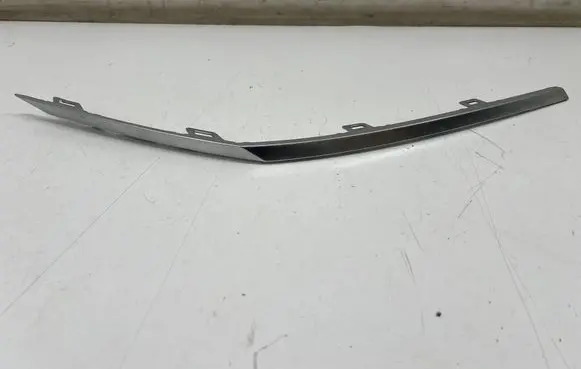 Nissan Qashqai J12 Front bumper upper radiator grill 623106UA0A 7606U110