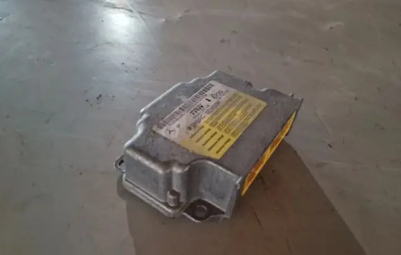 Mercedes-Benz A W169 Airbag control unit/module A1698206726