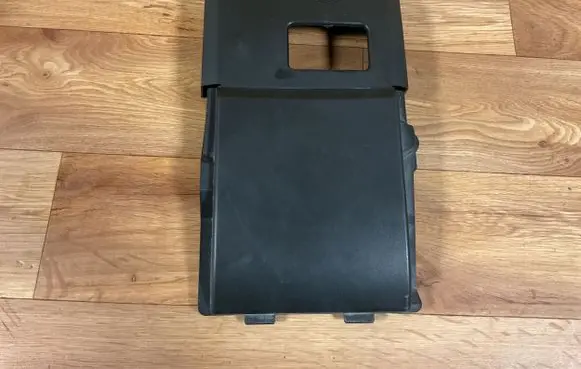 Volvo V50 Battery box tray cover/lid 30795183