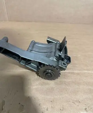 Mercedes-Benz CLS C218 X218 Oil pump 6421810947