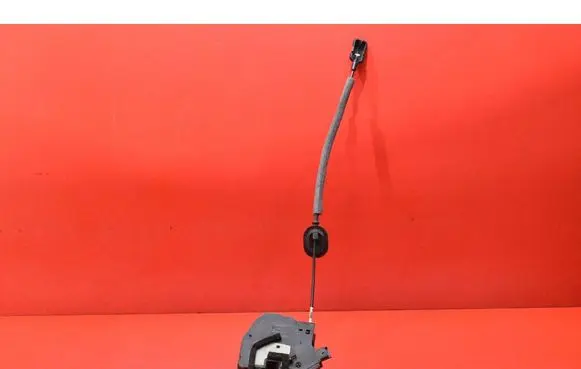 Renault Captur Rear door lock 825012422R